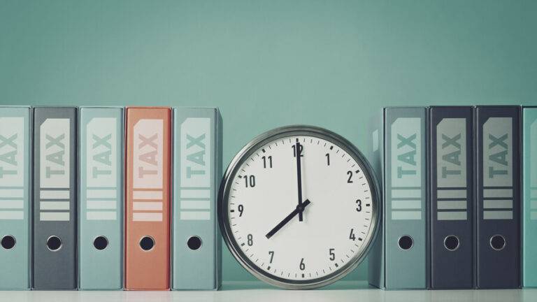 Quickbooks hosting tax season time can be setup by OneUp Networks.